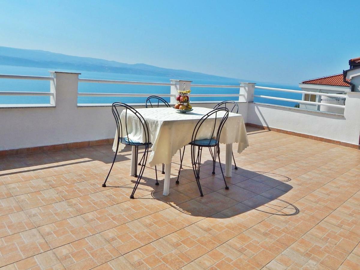 Apartment Kovacic Omiš Kültér fotó