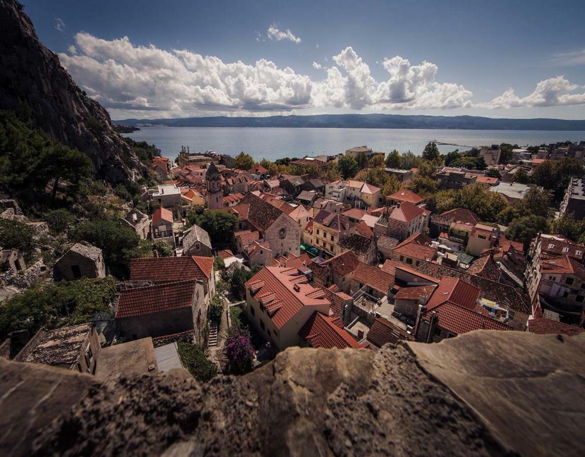 Apartment Kovacic Omiš Kültér fotó